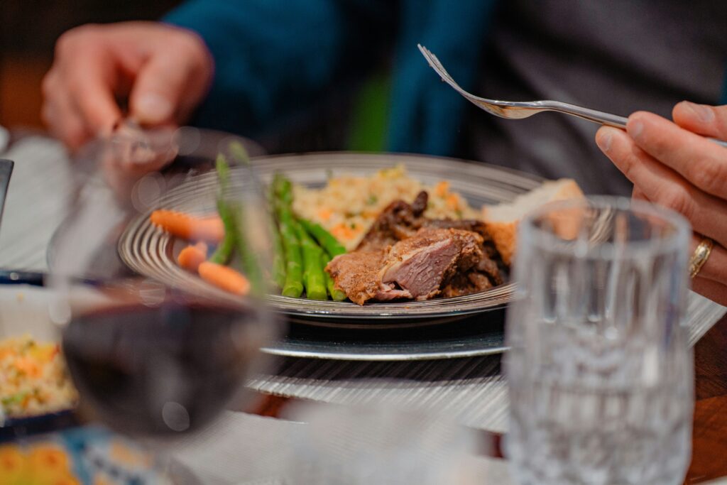 person eating steak dinner healthiest steaks diet