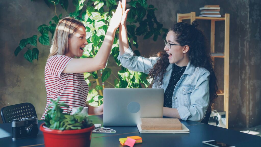 high five [text]