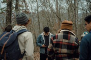 social media addiction - ignoring friends
