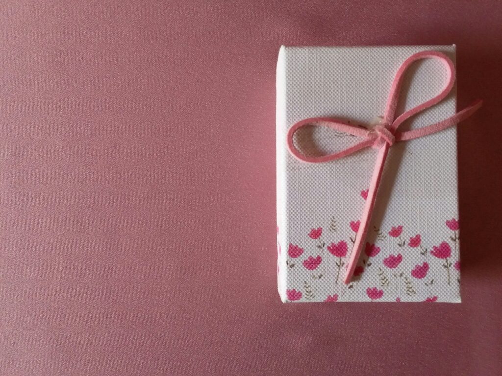 luxury spa gifts present