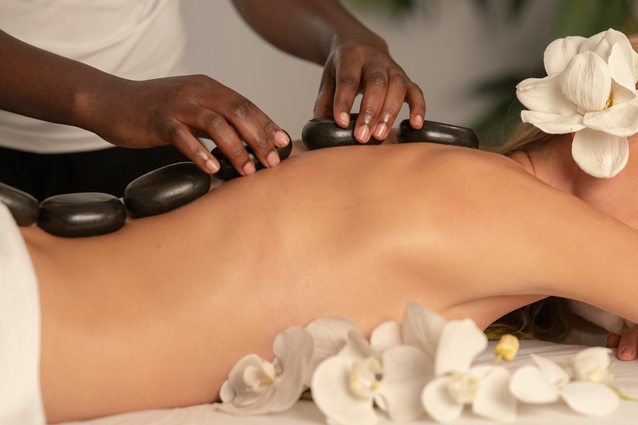 relaxing aromatherapy massage