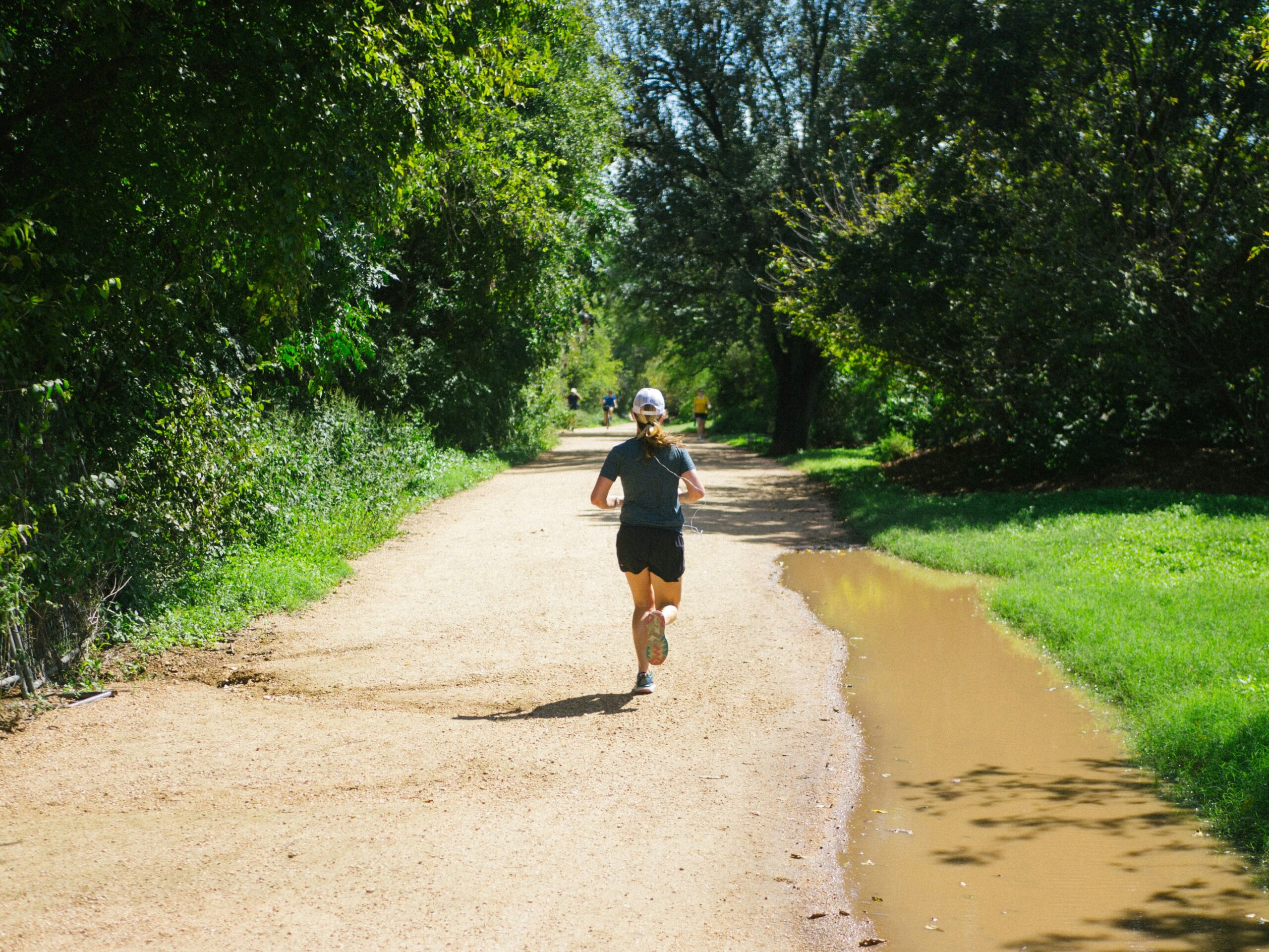 woman running outside start running after 40