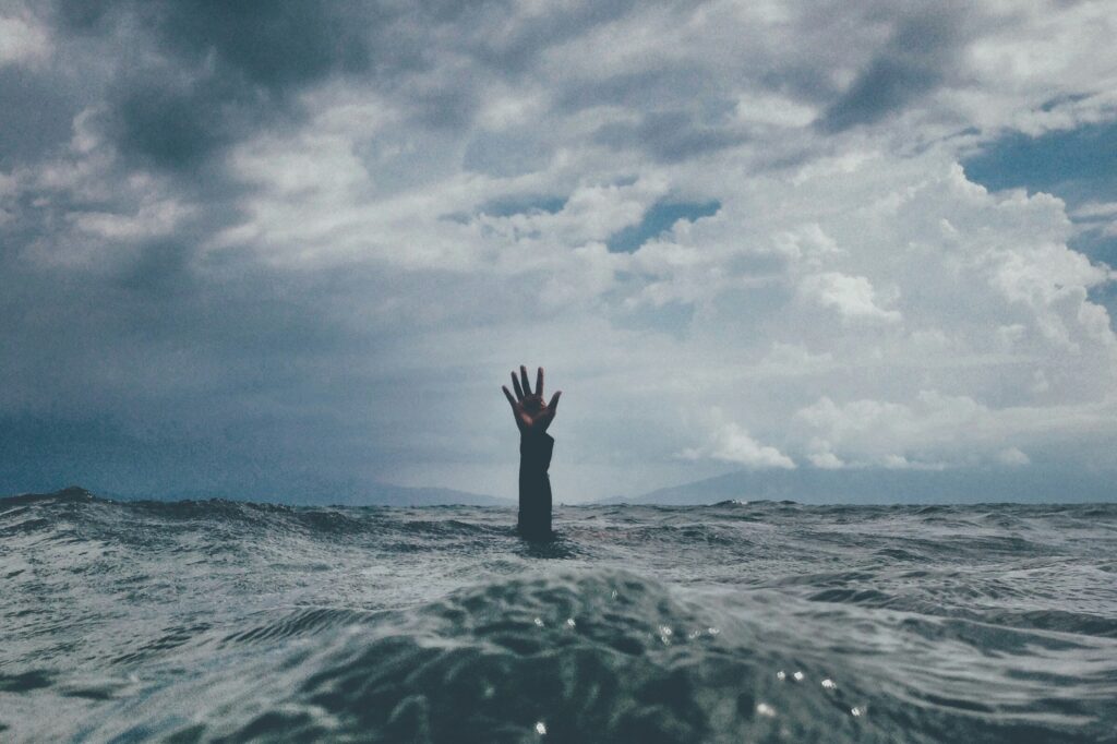 drowning help